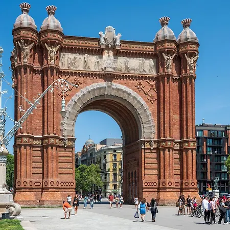 Aspasios Arc De Triomf